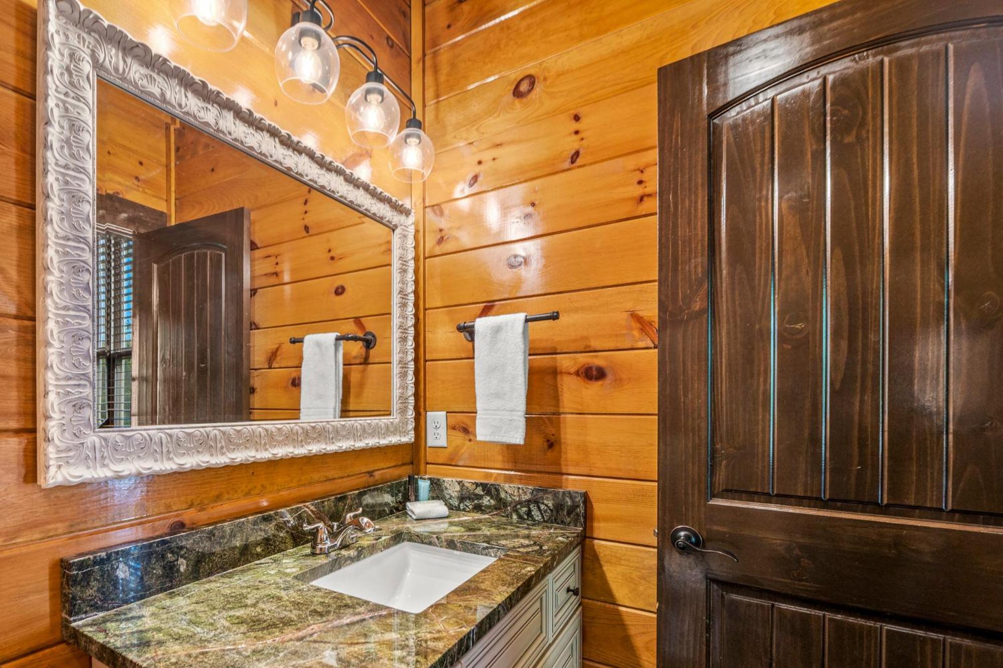 The Great Maple Retreat By Stony Brook Cabins Gatlinburg Exterior photo
